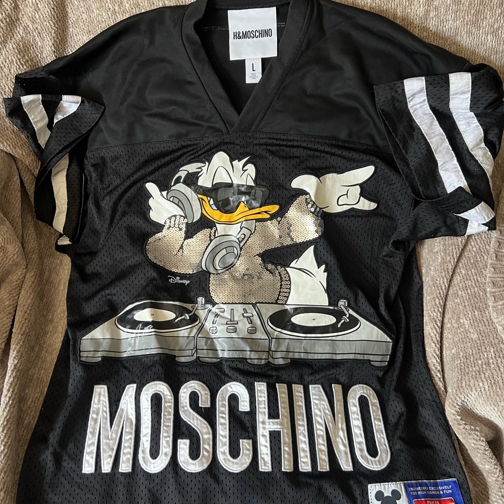 H&M X Moschino Donald Duck Jersey